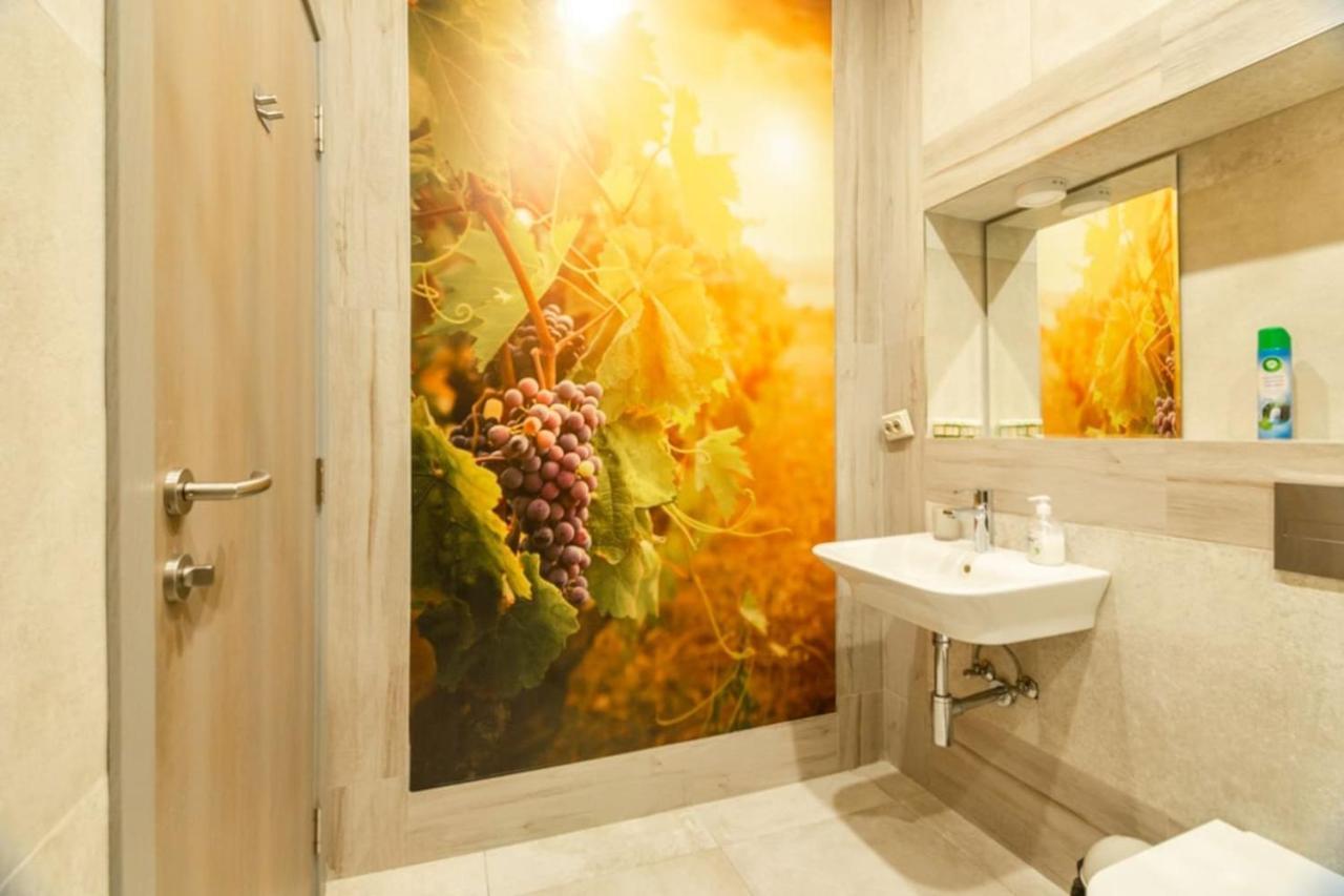 1 Bedroom Wine Journey * Sofía